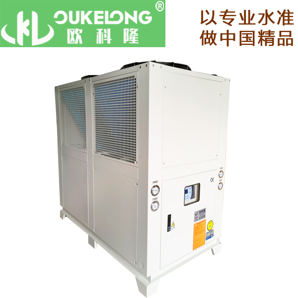 20匹風(fēng)冷箱式冷水機